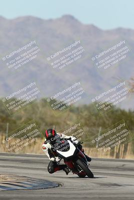 media/Dec-01-2025-Moto Forza (Mon) [[2daa91e15f]]/2-Intermediate Group/Session 3 (Turn 3)/